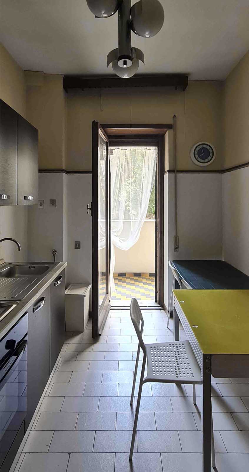 Bagno blu Aurelia Home Prima dei lavori di Restauro e Interior Design Bagno blu Aurelia Home Prima dei lavori di Restauro e Interior Design